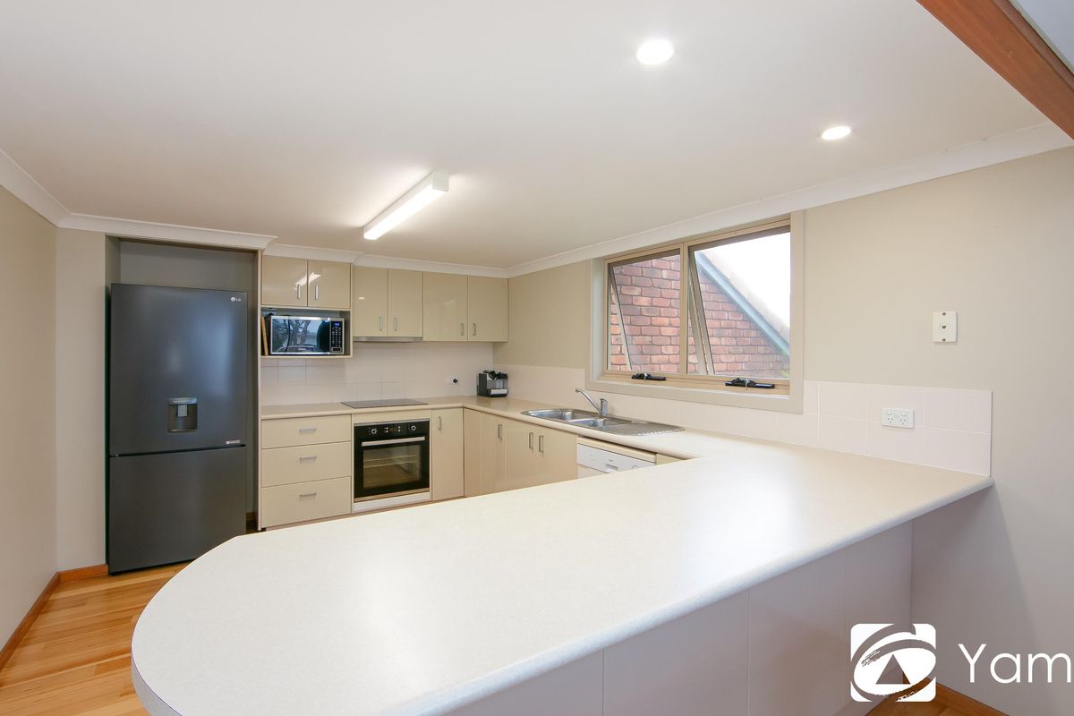 3 / 4 Bay Street, Angourie