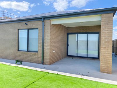 11 Nunda Way, Manor Lakes