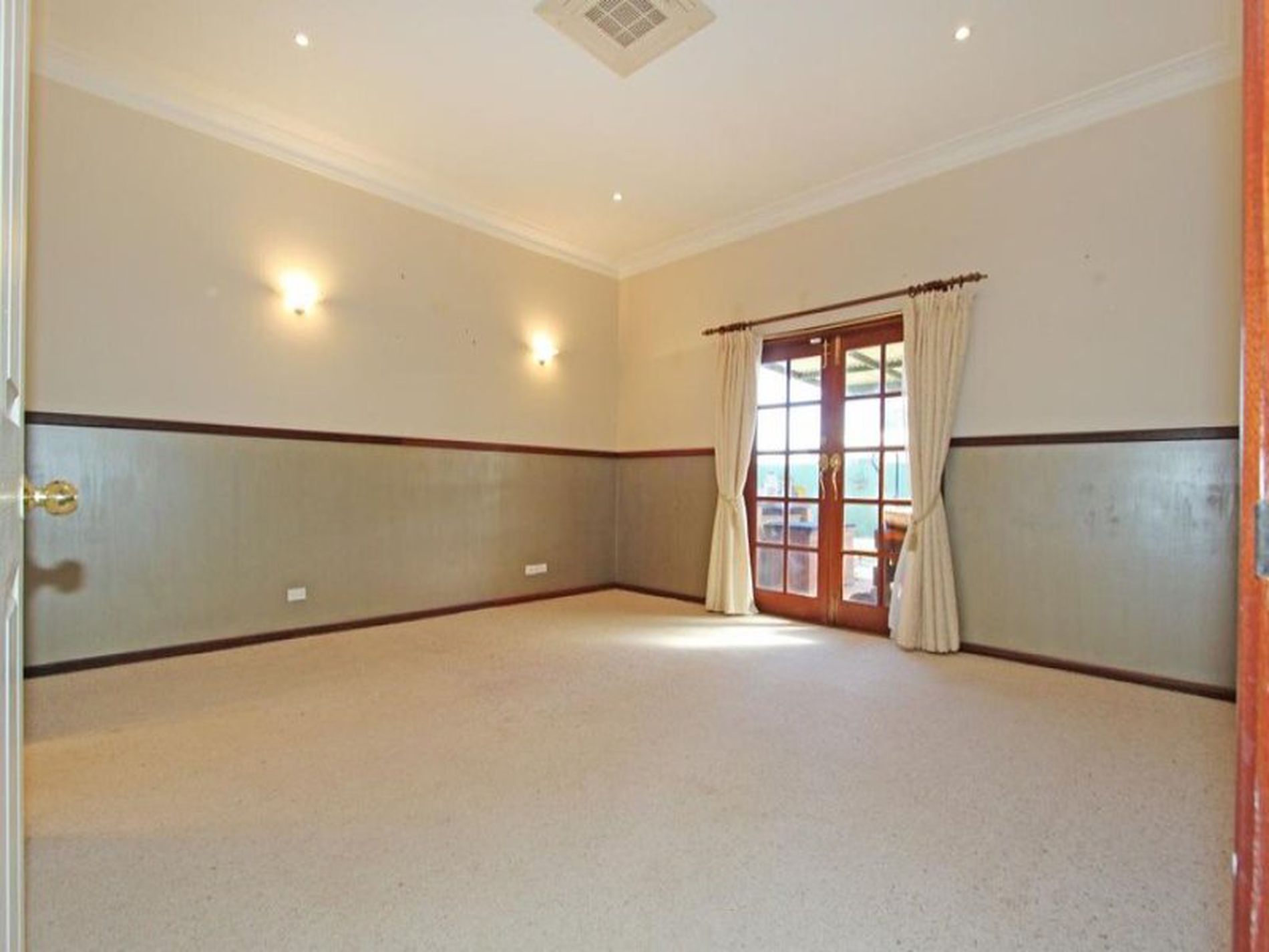 94 Killarney Street, Hannans