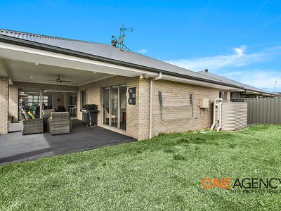 27 Peninsula Avenue, Haywards Bay