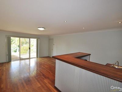 8 Pine Knoll Drive, Dubbo