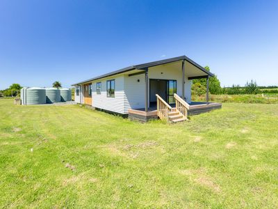 20 Journeys End, Tapora