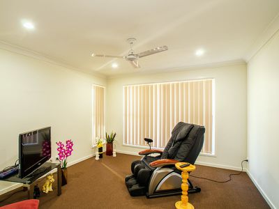 27 Blaxland Road, Urraween