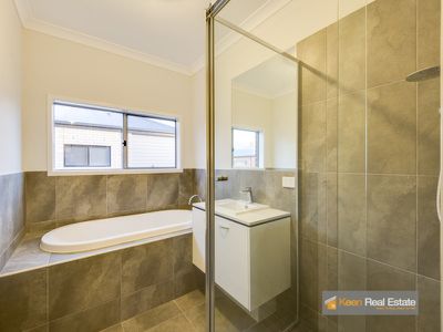 41 Kosciuszko Cct, Clyde North