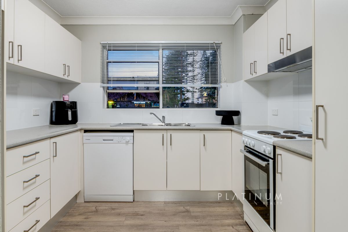 2 / 2936 Gold Coast Highway, Surfers Paradise