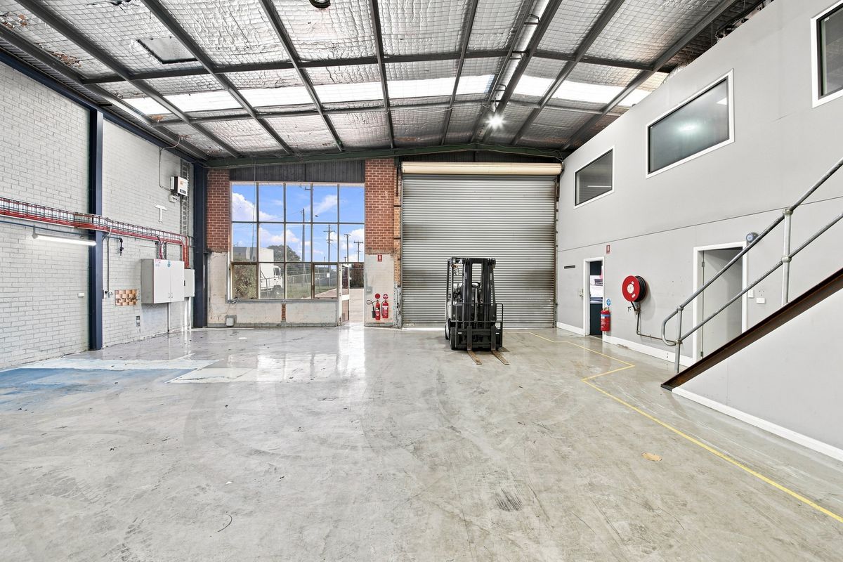 16 Ironbark Avenue, Camden