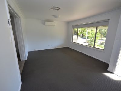 69 Woodward Street, Parkes