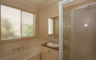 39 Grange Circuit, Beaconsfield