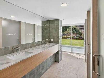 4E / 2 RIVERVIEW PARADE, Surfers Paradise