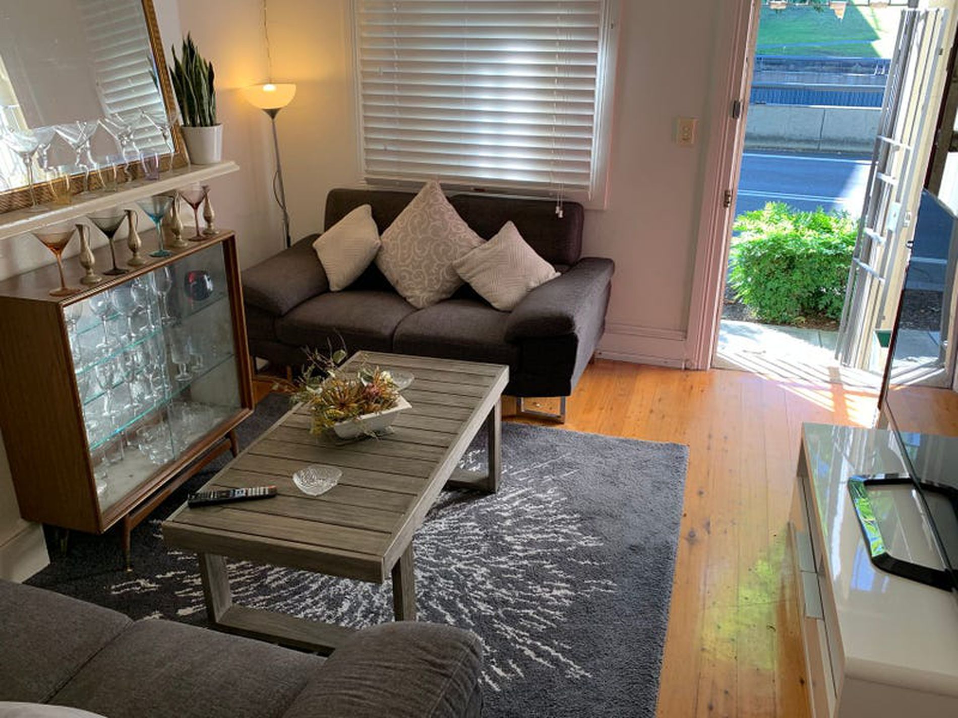 2 / 6 Sir John Young Crescent, Woolloomooloo