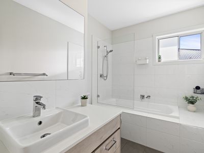 76 Loretto Way, Hamlyn Terrace