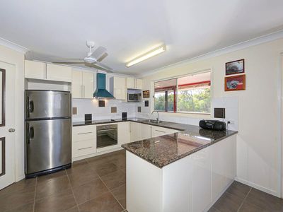19 Ocean View Drive, Woodgate