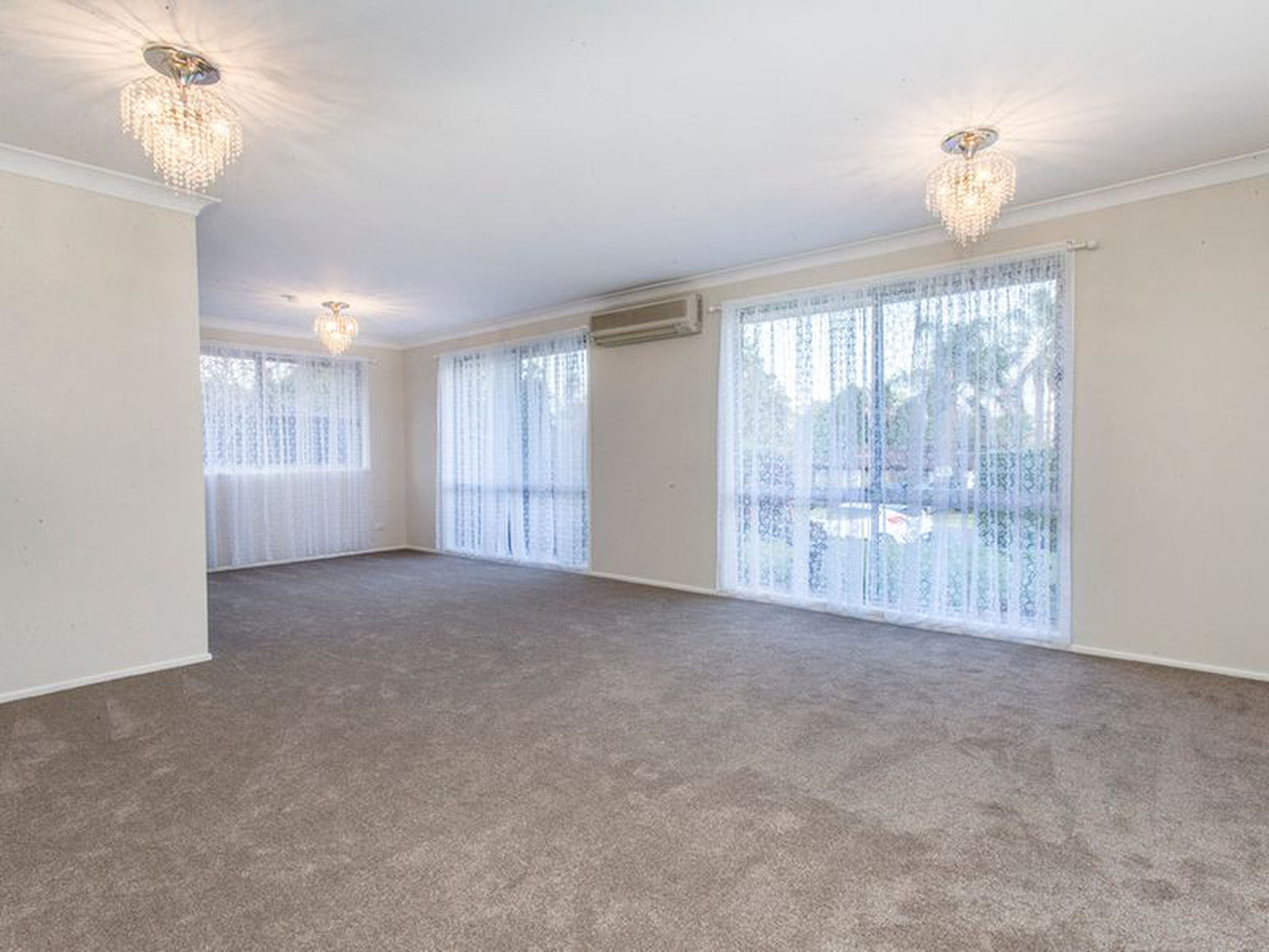 14 Lowanna Drive, SOUTH PENRITH