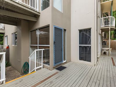1 / 105 Sir Fred Schonell Drive, St Lucia