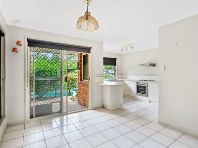 7 Gooloi Court, Tewantin