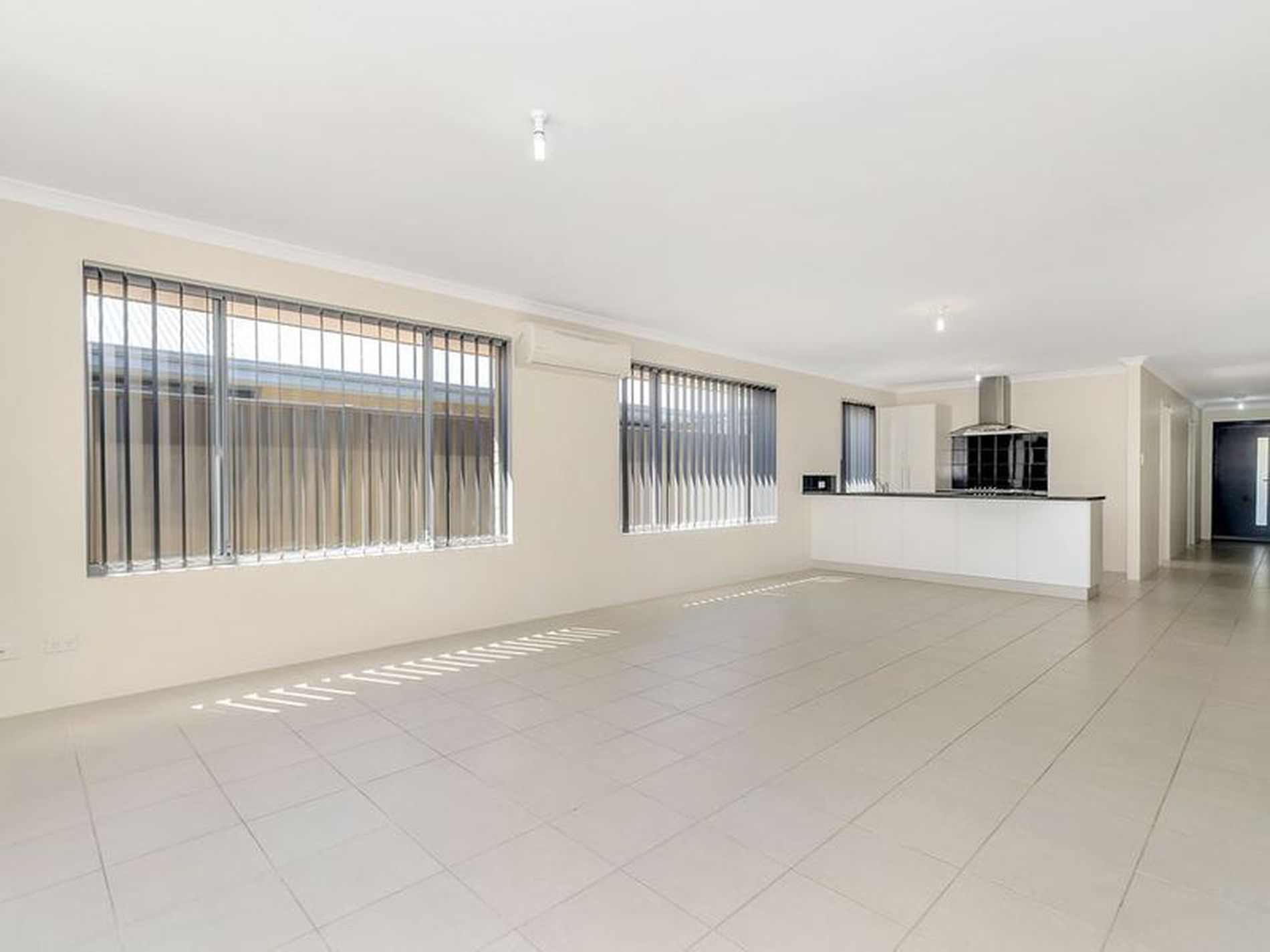 17 Cooloola Chase, Yanchep