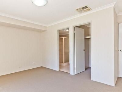 11 Mercer Court, Leda