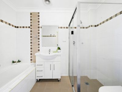 4 / 73-75 The Esplanade, Guildford