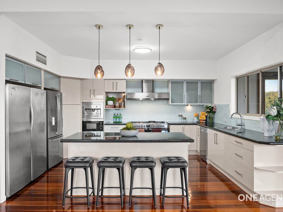 14 Seanna Place, Brookwater