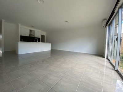 5 / 76 Purchas Street, Werribee