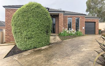 2 / 309 JOSEPH STREET, Canadian