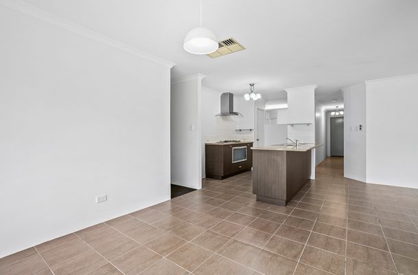 53 Colreavy Ramble, Baldivis