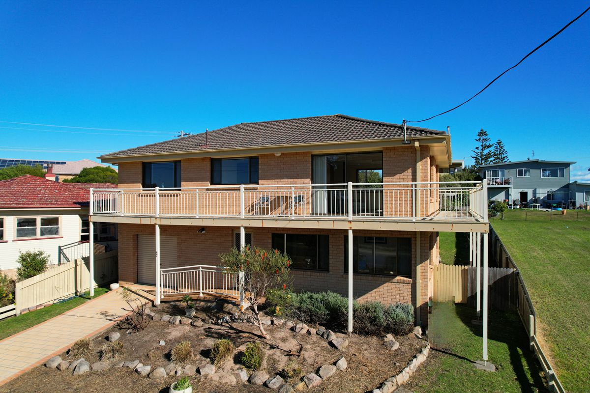 47 McMillan Crescent, Dalmeny