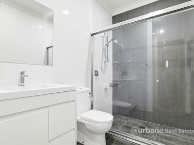 6 Banyan Glade, Schofields