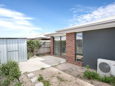 1 / 409 Hogans Road, Tarneit