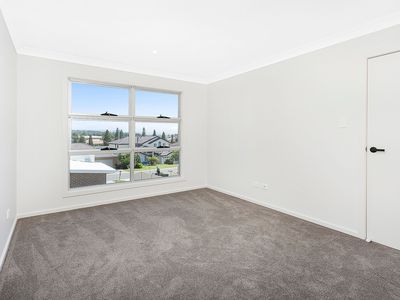 3 / 28 Lord Howe Avenue, Shell Cove