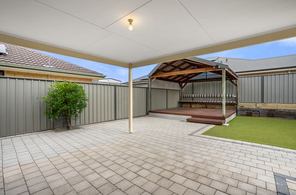 53 Colreavy Ramble, Baldivis