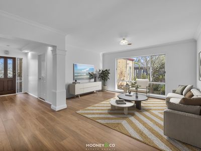 16 Huntingdale Close, Cranbourne