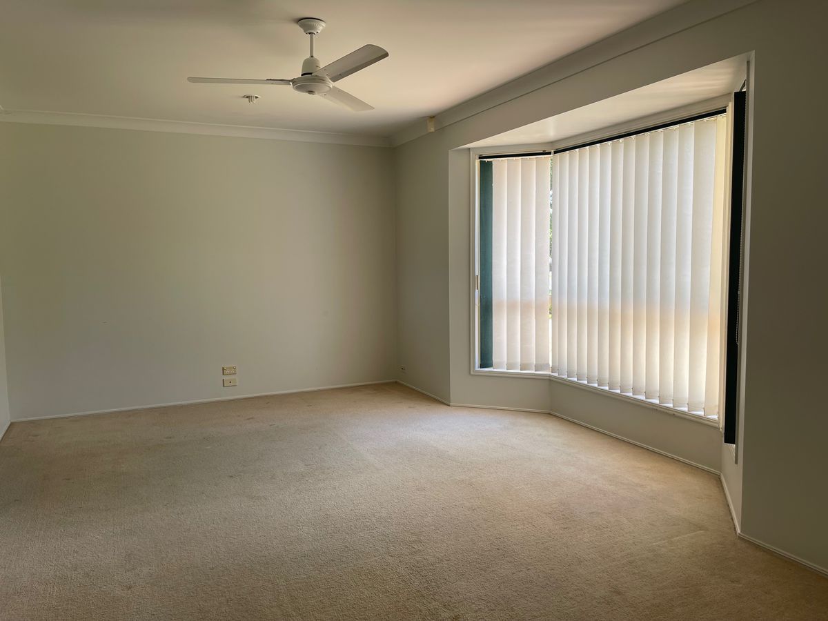 58 Bowerbird Avenue, Eli Waters