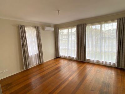 6 Snowden Street, Laverton
