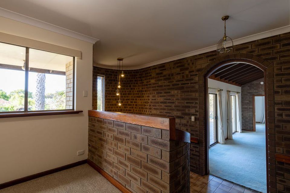 25 Liverpool Street , Shoalwater