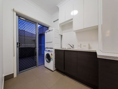 35 Feathertail Pl, Wakerley