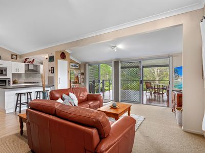 12 Chelmsbrook Drive, Rainbow Flat