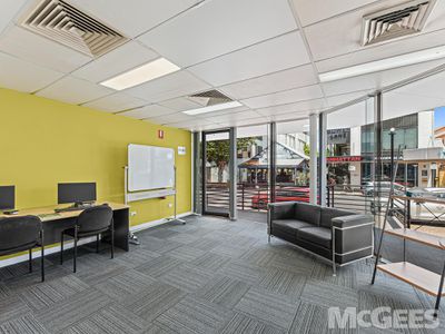 3 / 426 Logan Road, Stones Corner