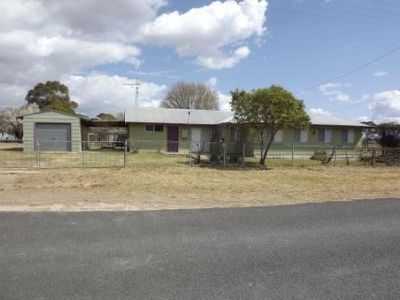 51-53 Moore St, Emmaville