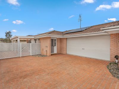 2 / 4 Lisa Place, Forster