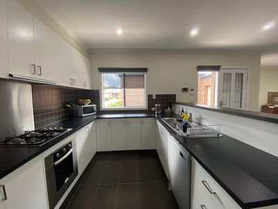 10 / 10 Herbert Street, Belmont