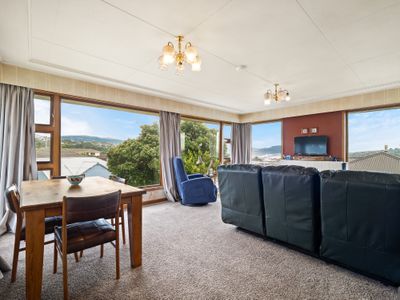 15 Middleton Road, Kew