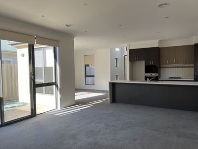 4 / 3 McNabb Avenue, Geelong West