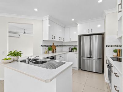11 Washbrook Crescent, Petrie