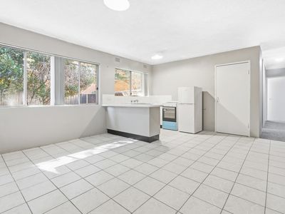 4 / 20 Bringelly Road , Kingswood