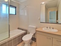 4 / 1 Daintree Drive, Parkinson