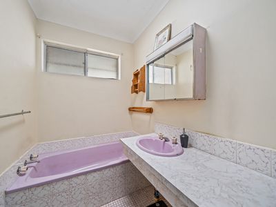 7 Crater Place, Rockingham