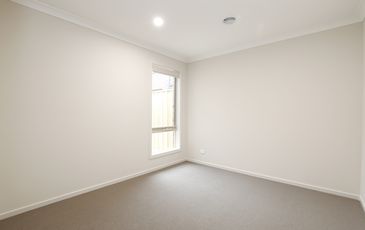 31 AUSTRALORP DVE, Clyde North