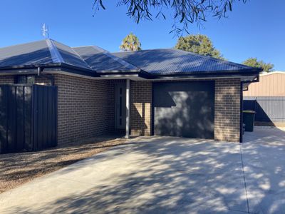 63b Forbes Road, Parkes