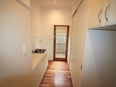 246 Autumn Street, Manifold Heights